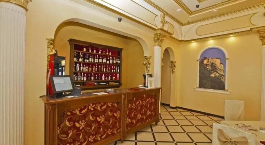 Riviera Grand Hotel