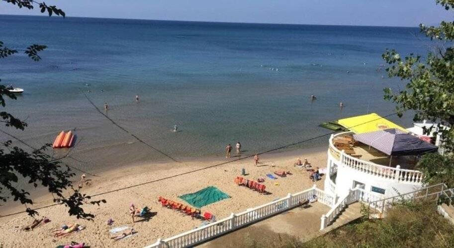 Riviera Grand Hotel