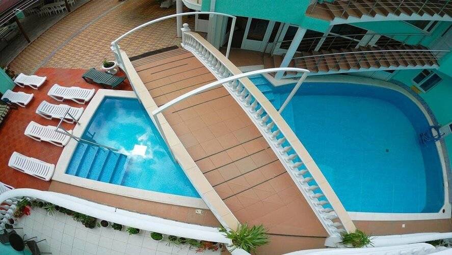 Paradise Hotel