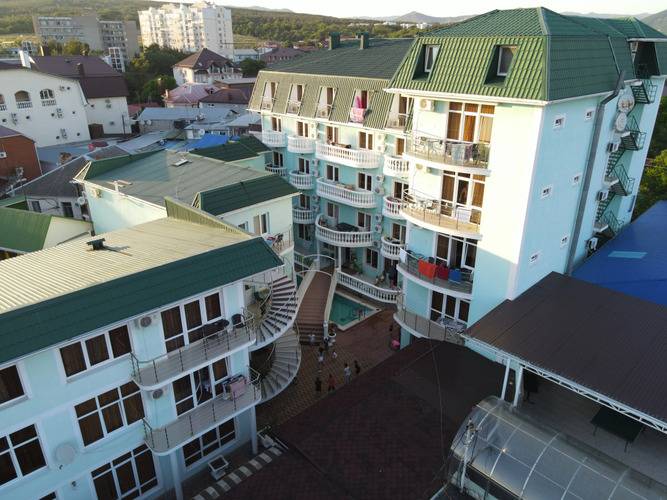 Paradise Hotel