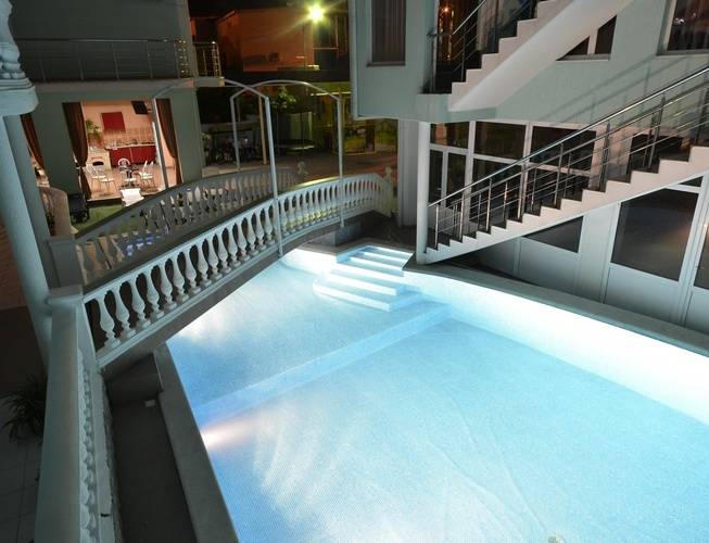 Paradise Hotel