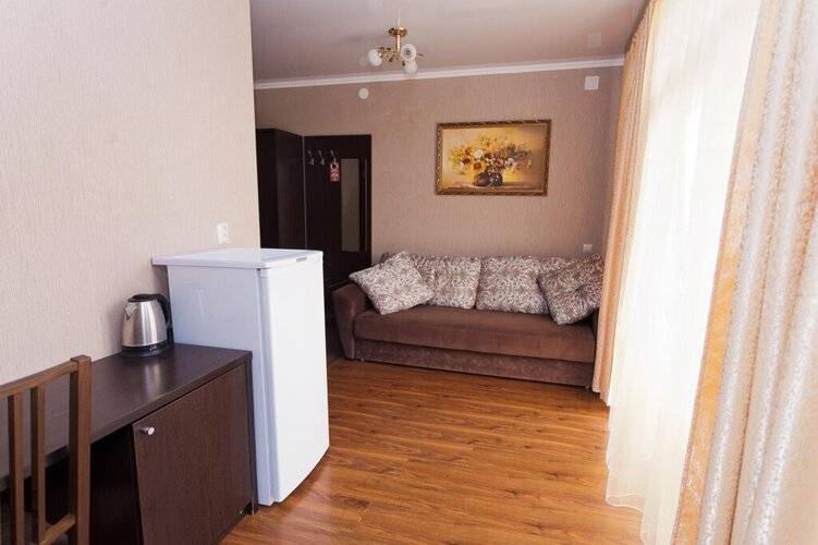 Paradise Hotel