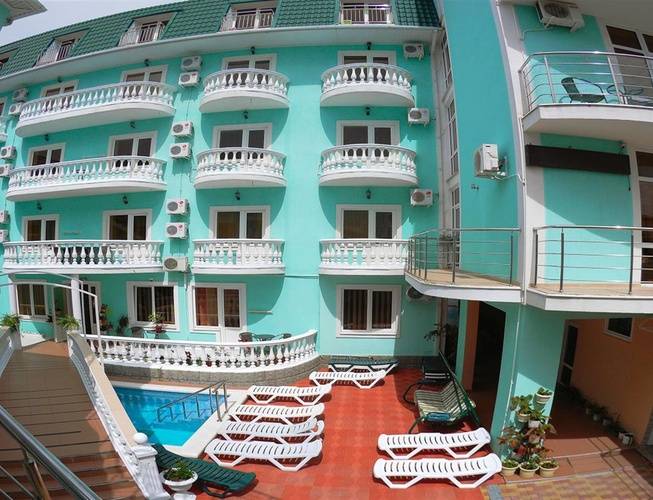 Paradise Hotel