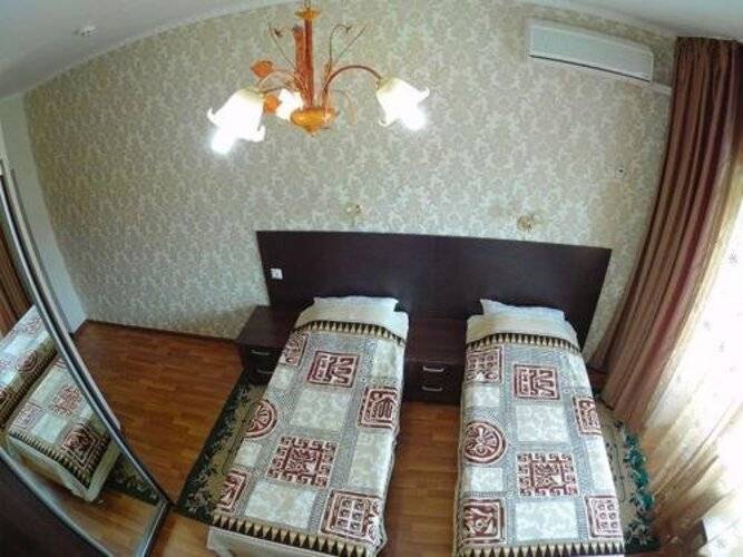 Paradise Hotel