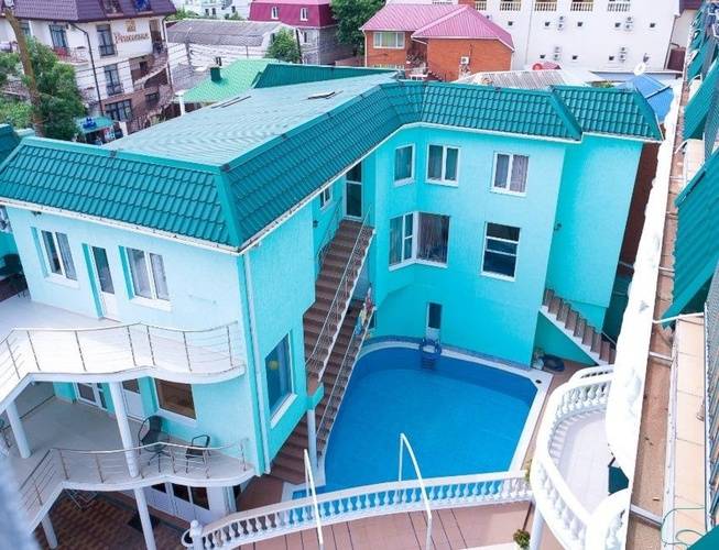Paradise Hotel