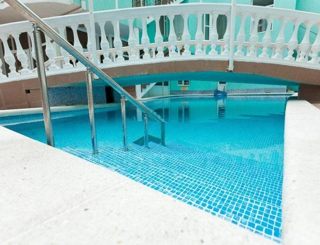 Paradise Hotel