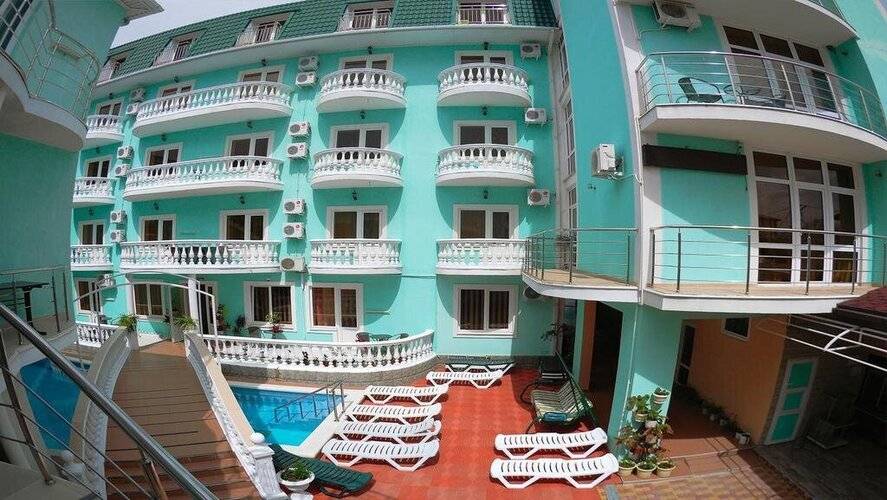 Paradise Hotel