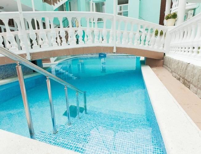 Paradise Hotel