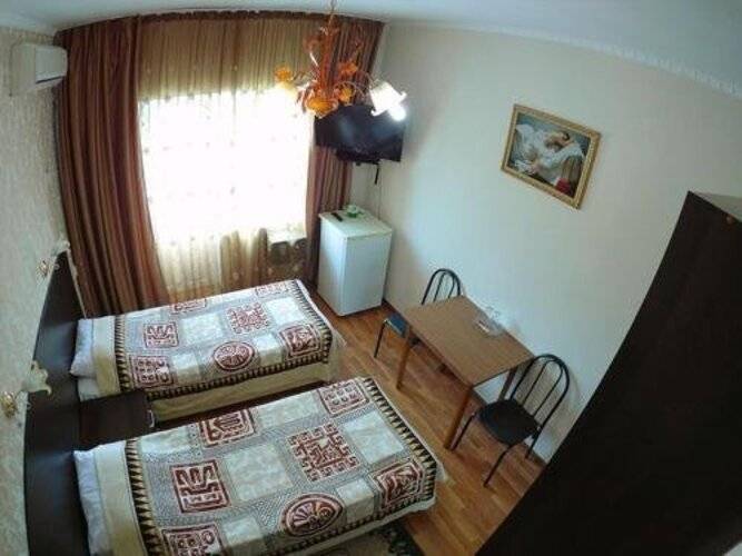 Paradise Hotel