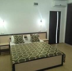 $item['hotel']['name']