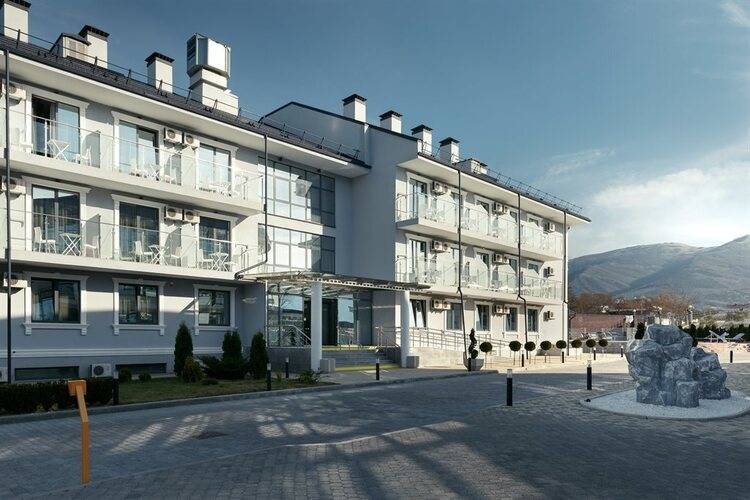Bomo Marine Palace