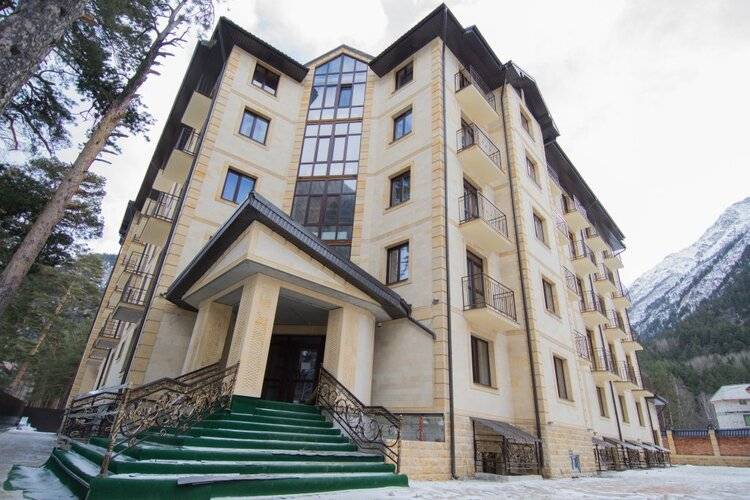 Elbrus Plaza