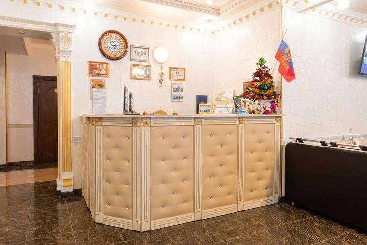 Отель Бостан