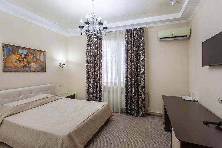 Артхолл Отель