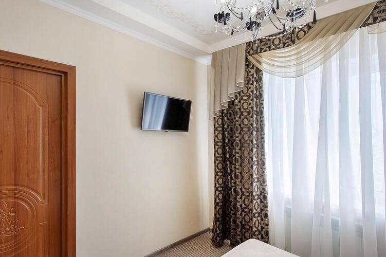 Артхолл Отель