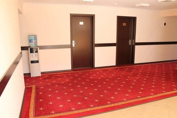 Отель Кавказ