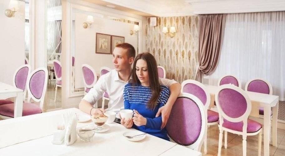 Отель Версаль