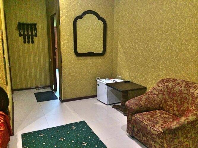 Отель Монарх