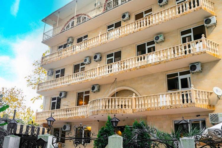 Грейс Рица (Бывш. Грейс Оганес)