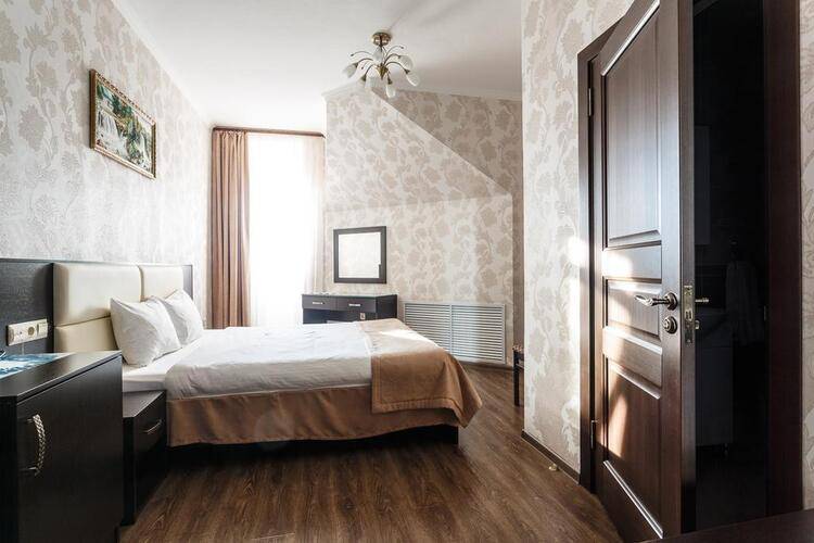 Отель Верона