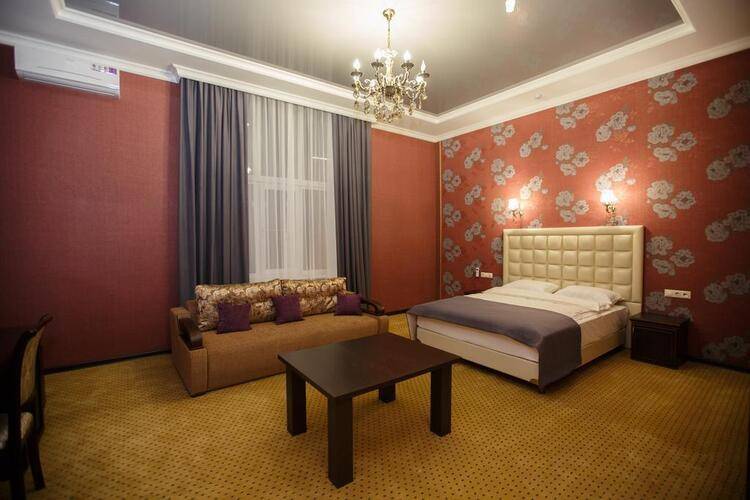 Gold Star Hotel