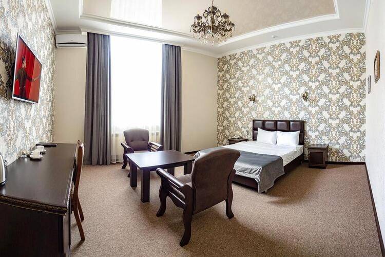 Gold Star Hotel