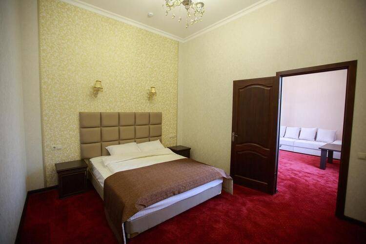Gold Star Hotel