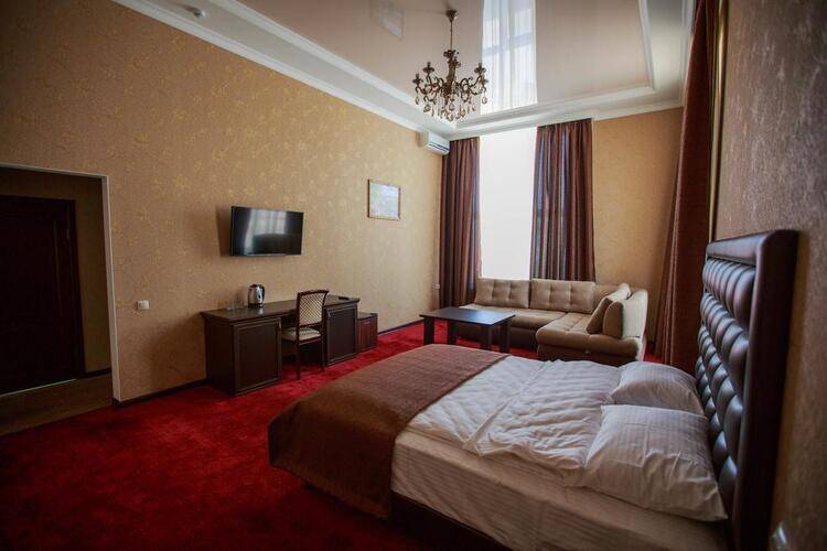 Gold Star Hotel