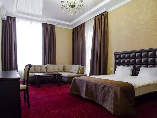 Gold Star Hotel
