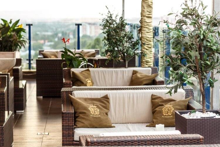 Golden Hotel