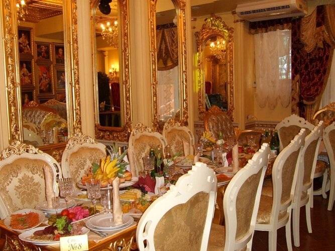 Golden Hotel