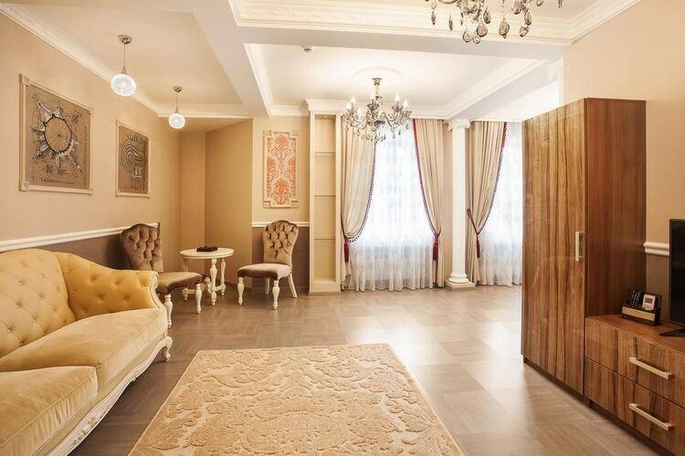 Отель Кристэлла