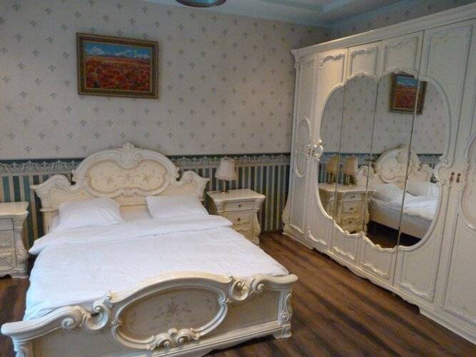 Старый Дворик