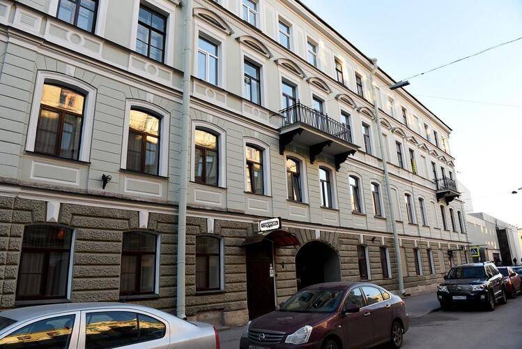Отель Суворов