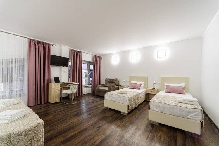 Bon Voyage Hotel