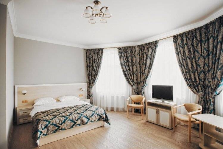 Отель Константа