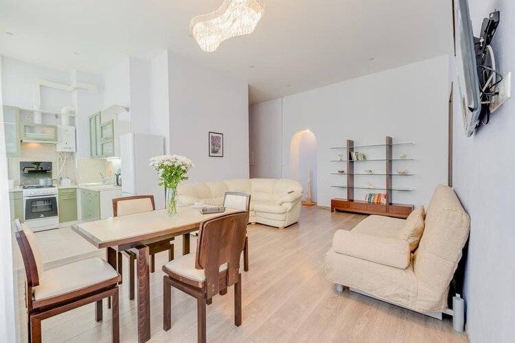 Welcome Home На Рубинштейна 9