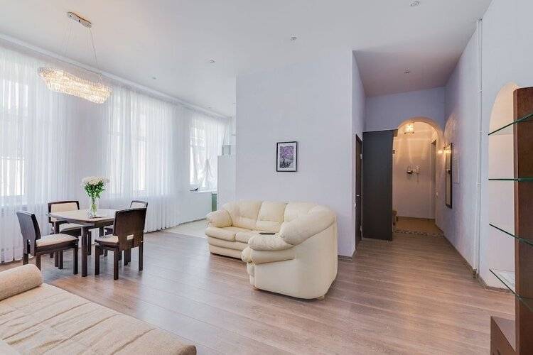 Welcome Home На Рубинштейна 9