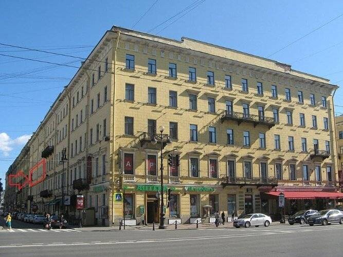 Deluxe Apartments