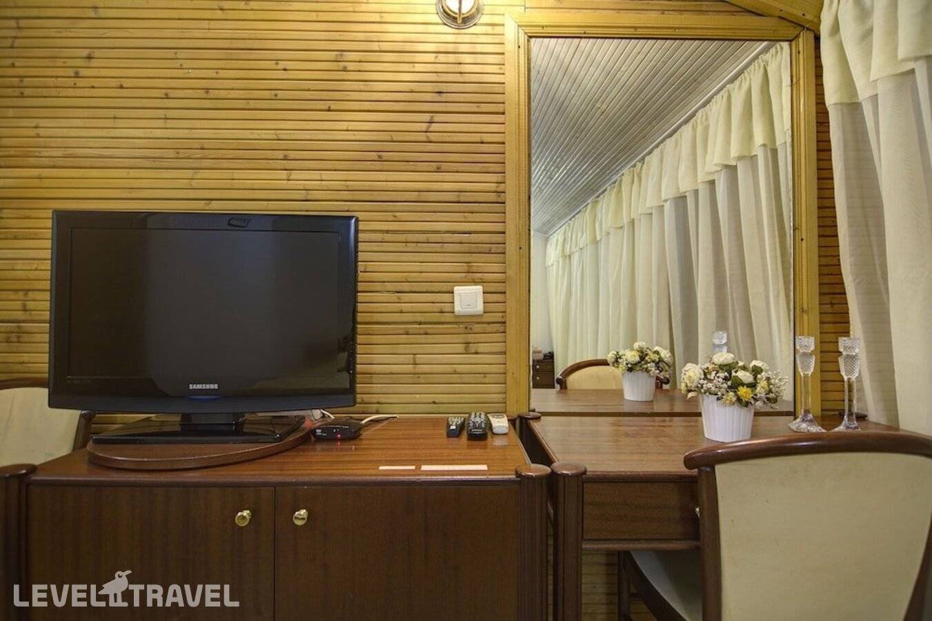 Изображение отеля 8