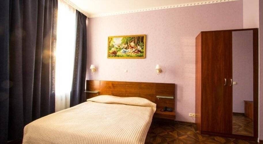 Отель Лион