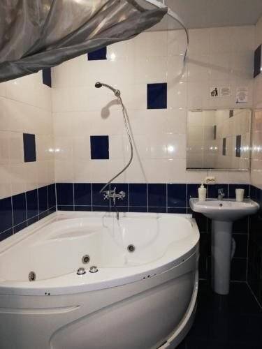 Sh Hotel Jacuzzi На Марата 30