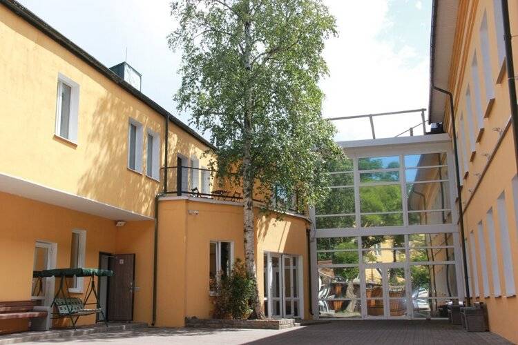 Отель Uhotel