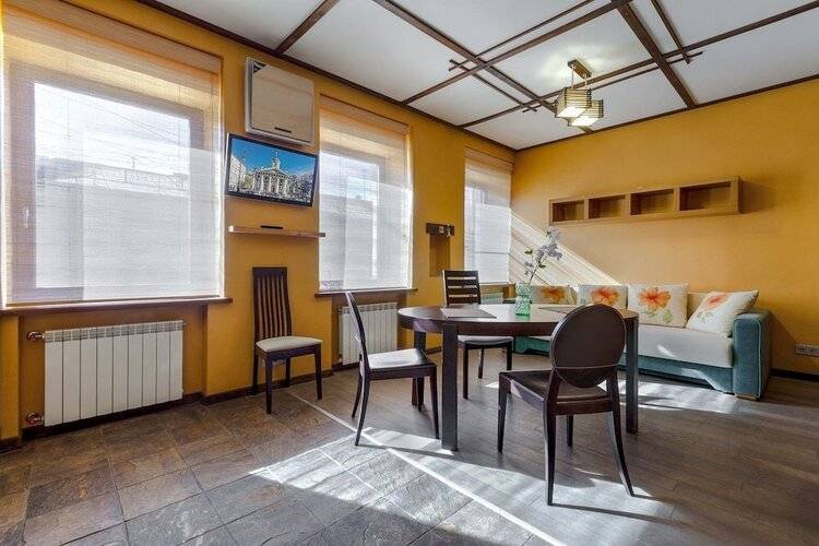 Апартаменты Друзья Коннюшенная 4