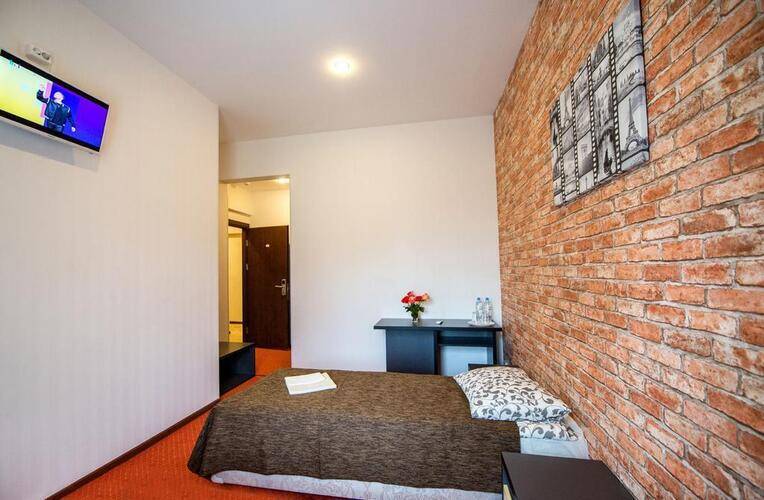Три Реки (Three Rivers Hotel)