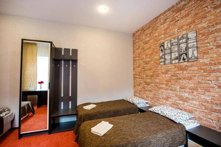 Три Реки (Three Rivers Hotel)