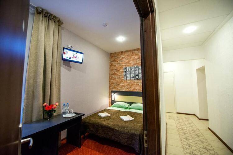 Три Реки (Three Rivers Hotel)