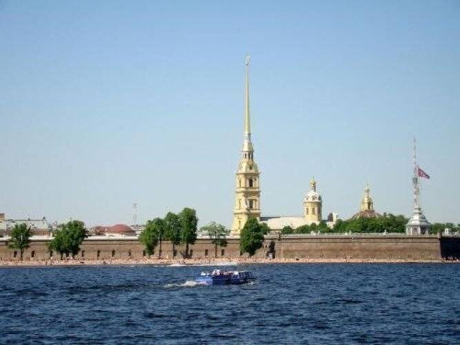 Гостевые Комнаты У Петропавловской
