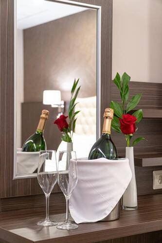 Харбор Клуб Отель (Harbor Club Hotel)