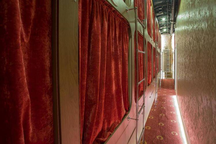 Невский Капсульный Отель (Nevsky Capsule Hotel)
